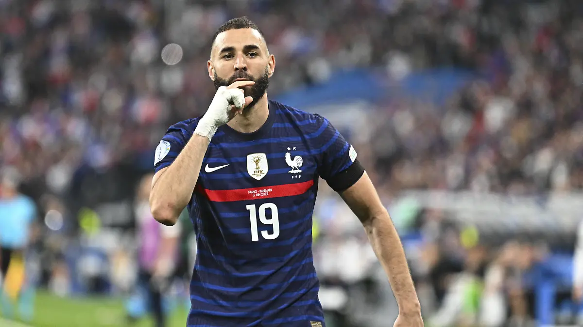 joie des joueurs de l equipe de FRance apres le but de Karim Benzema France FOOTBALL : France vs Danemark - Ligue des Nations - 03/06/2022 JBAutissier/Panoramic PUBLICATIONxNOTxINxFRAxITAxBEL