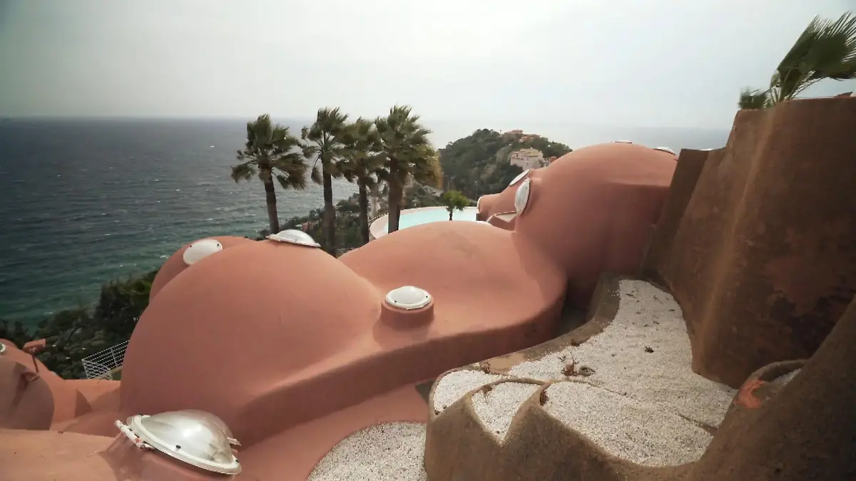 Einstiger Wohnsitz von Modeschöpfer Pierre Cardin (†98) und heute die teuerste Villa der Welt: der Blasenpalast (Palais Bulles)
