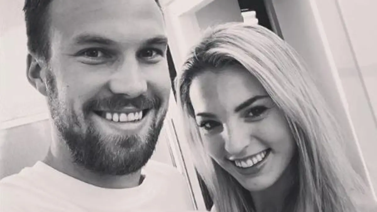 Vor kurzem erfreuten sich Kevin Großkreutz und seine Caro an der schönen Nachricht, dass sie ein zweites Kind bekommen - nun verlobte sich das Paar