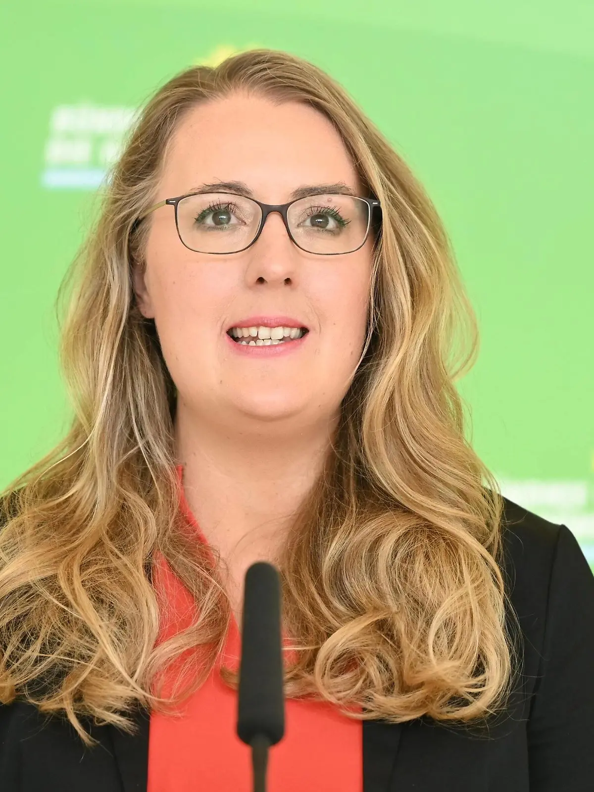  Berlin, Katharina Dröge gibt Pressekonferenz im Bundestag Katharina Dröge Vorsitzende Bundestagsfraktion Bündnis 90/Die Grünen während der Pressekonferenz vor der Fraktionssitzung von Bündnis 90/Die Grünen im Deutschen Bundestag am 30.05.2022 in Berlin. Berlin Bundestag Berlin Deutschland *** Berlin, Katharina Dröge gives press conference in the Bundestag Katharina Dröge chairwoman Bundestag faction Bündnis 90 Die Grünen during the press conference before the faction meeting of Bündnis 90 Die Grünen in the German Bundestag on 30 05 2022 in Berlin Berlin Bundestag Berlin Germany