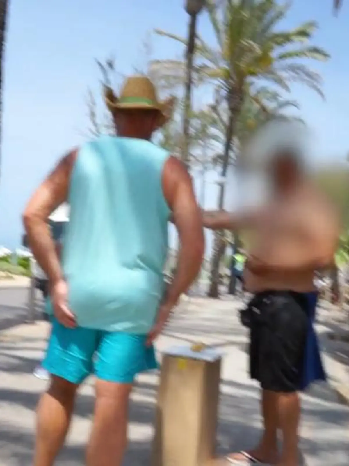 Endlich wieder Urlaub, endlich wieder Entspannung! Auf Mallorca beginnt die Saison – leider nicht nur für Touristen, sondern auch für Kleinkriminelle. Hütchenspieler, Straßenverkäufer – sie alle haben es vor allem auf eine Zielgruppe abgesehen: Touristen!