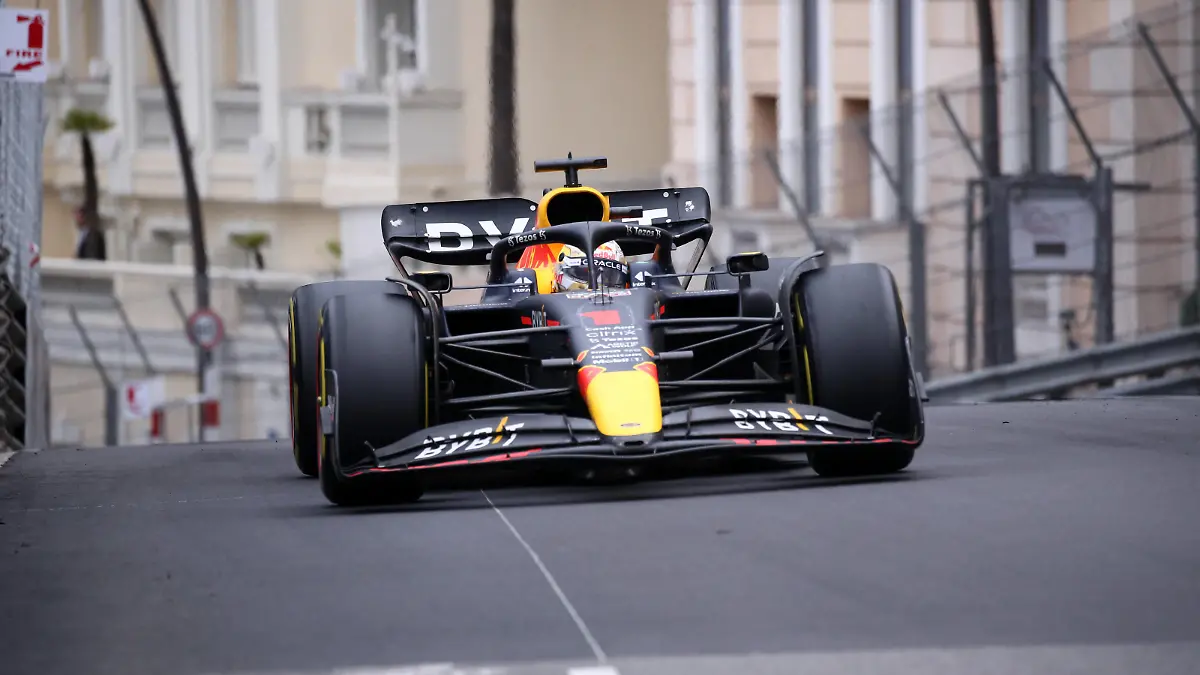 Monaco , Monte Carlo, 29.05.2022, Circuit de Monaco, Formula 1 - Monaco Grand Prix 2022 - Race, Max Verstappen Red Bull Racing on track during - Photo EU-Images Monte Carlo Circuit de Monaco Monaco *** Monaco , Monte Carlo, 29 05 2022, Circuit de Monaco, Formula 1 Monaco Grand Prix 2022 Race, Max Verstappen Red Bull Racing on track during Photo EU Images Monte Carlo Circuit de Monaco Monaco PUBLICATIONxINxGERxSUIxAUTxONLY eu-images-577