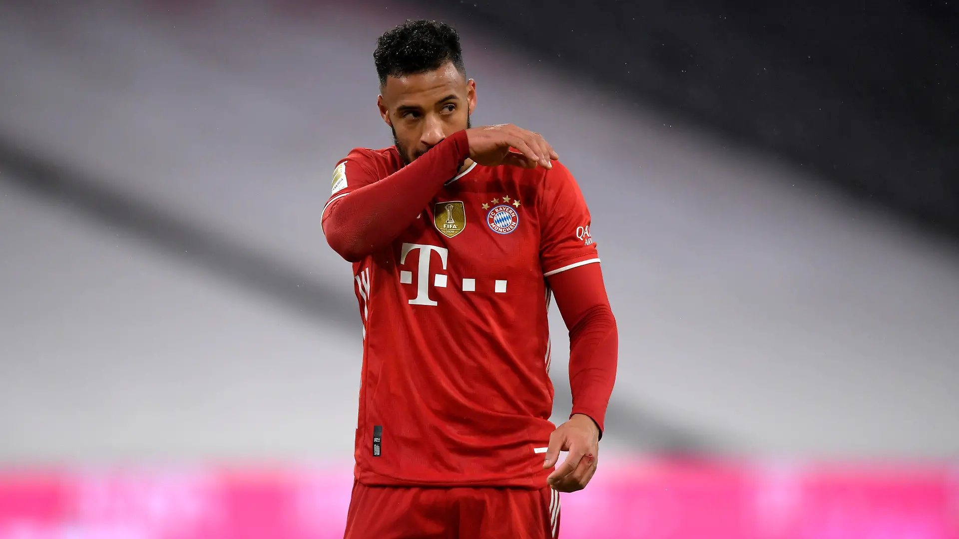15.02.2021, Fussball 1. Bundesliga: FC Bayern - Bielefeld 15.02.2021, Fussball 1. Bundesliga 2020/2021, 21. Spieltag, FC Bayern München - DSC Arminia Bielefeld, in der Allianz-Arena München. Corentin Tolisso FC Bayern München nachdenklich Foto: Bernd Feil/M.i.S./Pool Nur für journalistische Zwecke Only for editorial use DFL regulations prohibit any use of photographs as image sequences and/or quasi-video. National and international NewsAgencies OUT. München Allianz-Arena Bayern Deutschland *** 15 02 2021, Football 1 Bundesliga FC Bayern Bielefeld 15 02 2021, Football 1 Bundesliga 2020 2021, Matchday 21, FC Bayern München DSC Arminia Bielefeld, at Allianz Arena Munich Corentin Tolisso FC Bayern München pensive Photo Bernd Feil M i S Pool For journalistic use only DFL regulations prohibit any use of photographs as image sequences and or quasi video National and international NewsAgencies OUT Munich Allianz Arena Bayern Germany. Poolfoto ,EDITORIAL USE ONLY