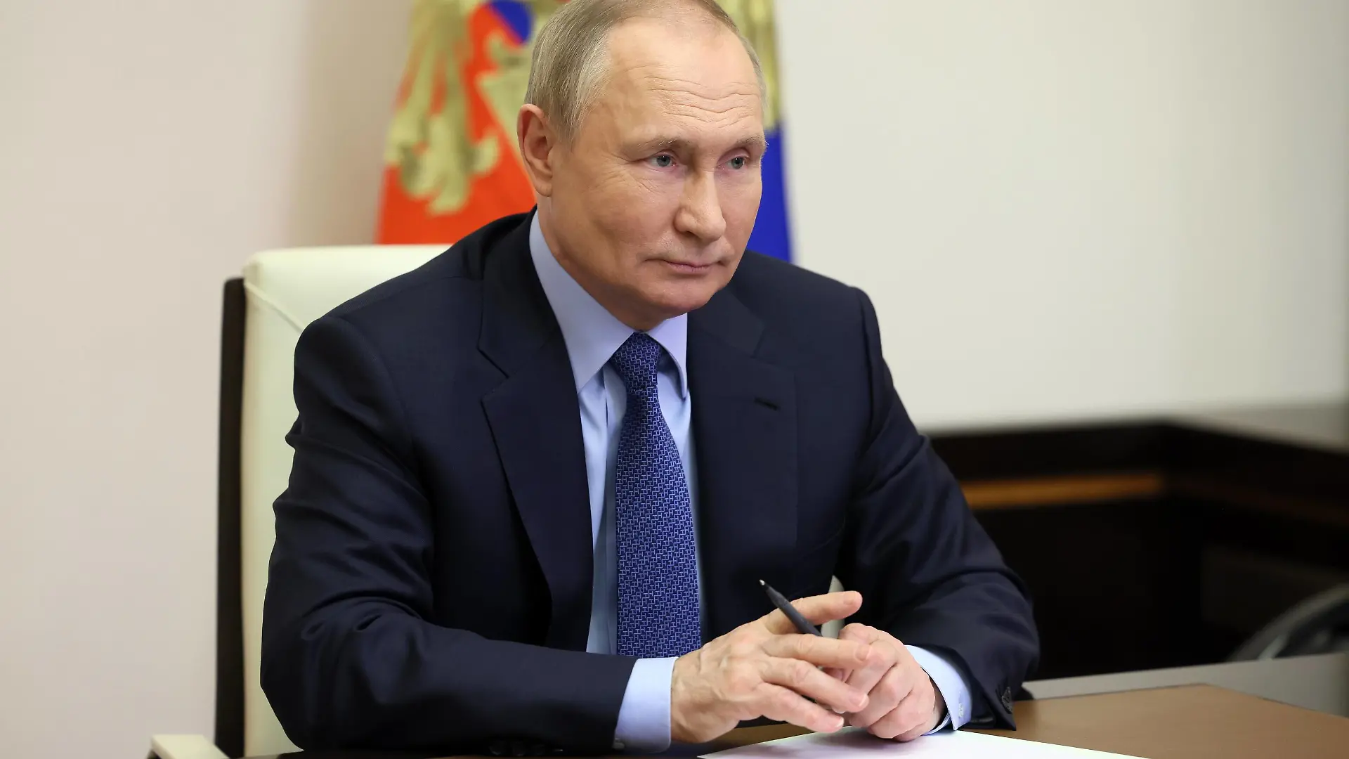 Russia Putin 8204887 31.05.2022 Russian President Vladimir Putin attends a meeting with the Head of the Udmurt Republic Alexander Brechalov via teleconference call at the Novo-Ogaryovo residence, outside Moscow, Russia. Mikhail Metzel / Sputnik Novo-Ogaryovo Moscow region Russia PUBLICATIONxINxGERxSUIxAUTxONLY Copyright: xMikhailxMetzelx