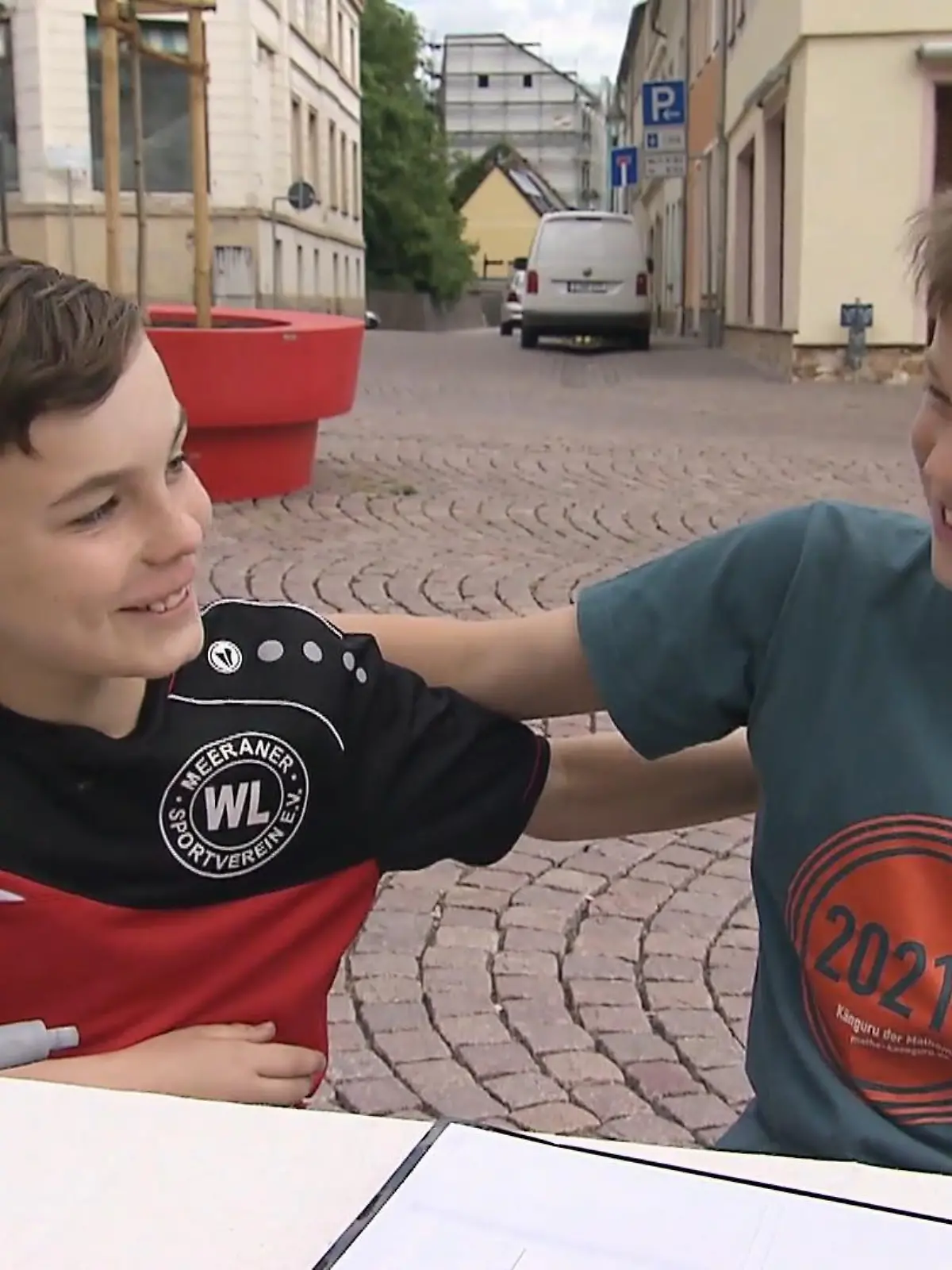 Die jüngsten Erziehungsexperten (zwischen 7 und 12 Jahren) geben Erwachsenen Tipps, was man bei der Erziehung besser machen kann.