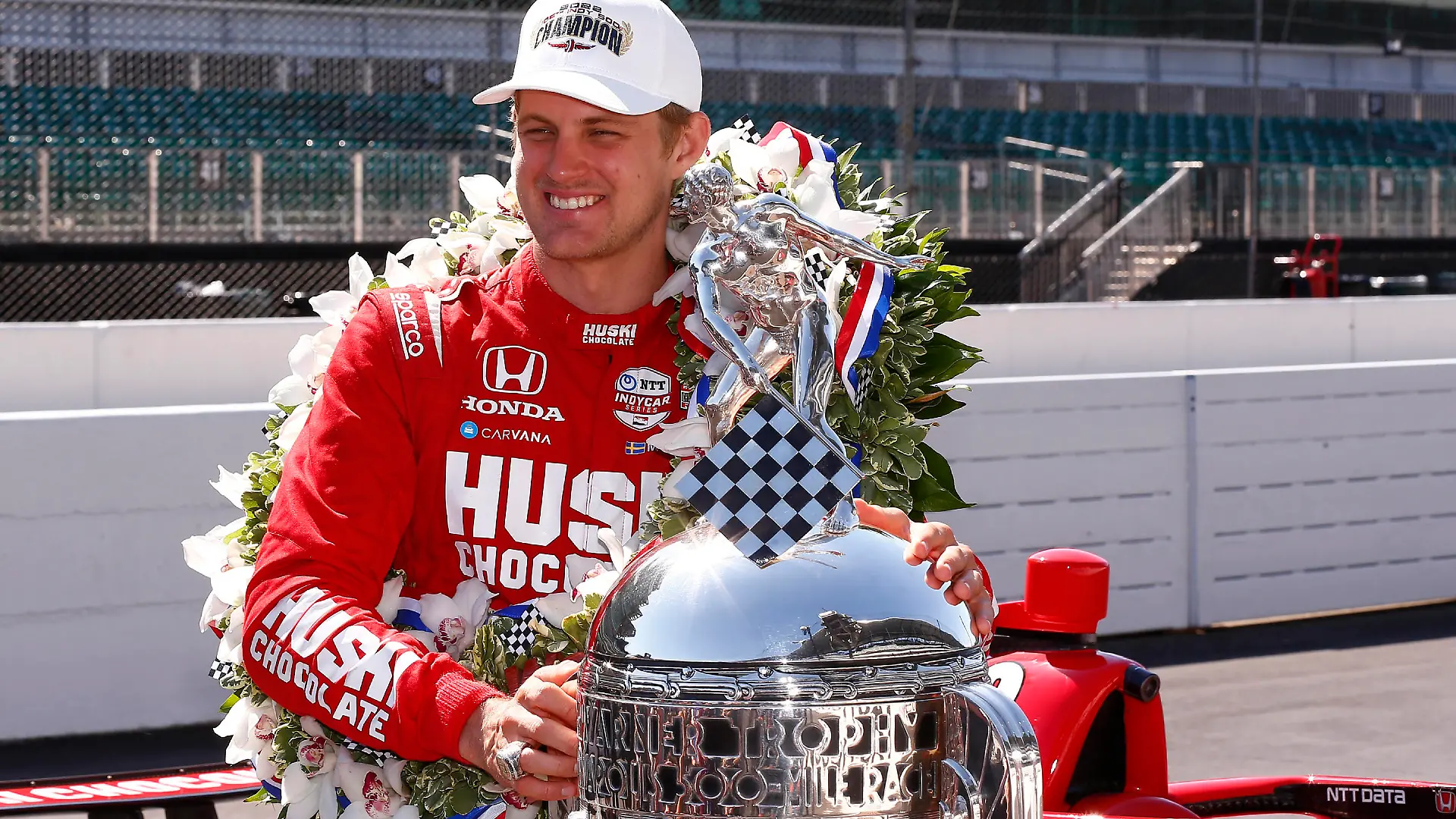 INDIANAPOLIS, IN - MAY 30: Marcus Ericsson 8 Chip Ganassi Racing Honda poses with the Borg-Warner Trophy during the winners photo shoot for the 106th running of the NTT IndyCar, Indy Car, IRL, USA Series Indianapolis 500 on May 30, 2022, at the Indianapolis Motor Speedway in Indianapolis, Indiana. Photo by Jeffrey Brown/Icon Sportswire AUTO: MAY 30 IndyCar - The 106th Indianapolis 500 Marcus Ericsson Icon05302022027500