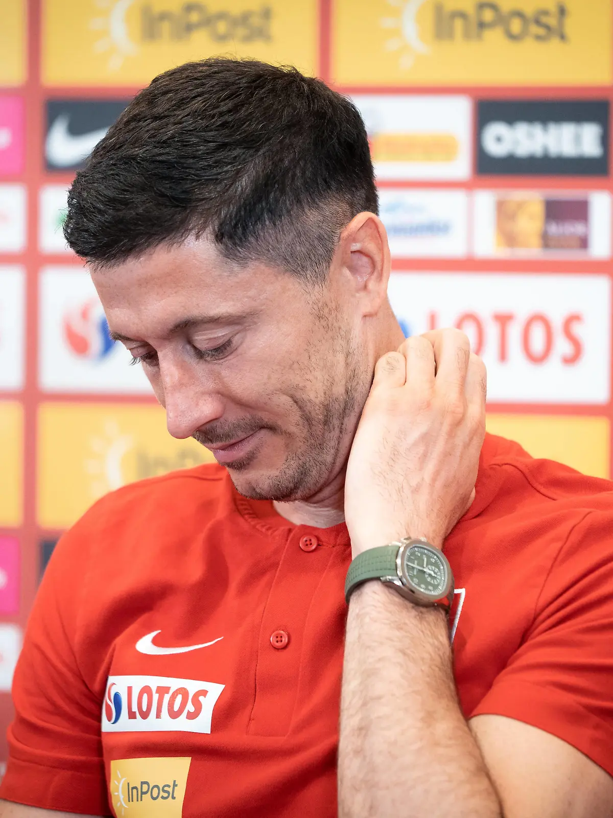  Robert Lewandowski At The Polish national team, Nationalteam press conference, PK, Pressekonferenz Robert Lewandowski during the press conference of the Polish national football team, at DoubleTree by Hilton in Warsaw, Poland on May 30, 2022 Warsaw Mazovia Poland PUBLICATIONxNOTxINxFRA Copyright: xMateuszxWlodarczykx originalFilename:wlodarczyk-robertle220530_npYNz.jpg