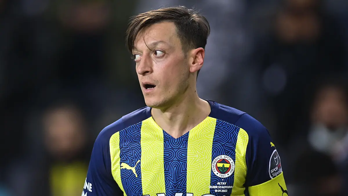 Mesut Ozil of Fenerbahce during the Turkish Super league football match between Fenerbahce and Altay at Ulker Stadium in Istanbul , Turkey on January 19 , 2022. (, Credit:Seskimphoto / Avalon