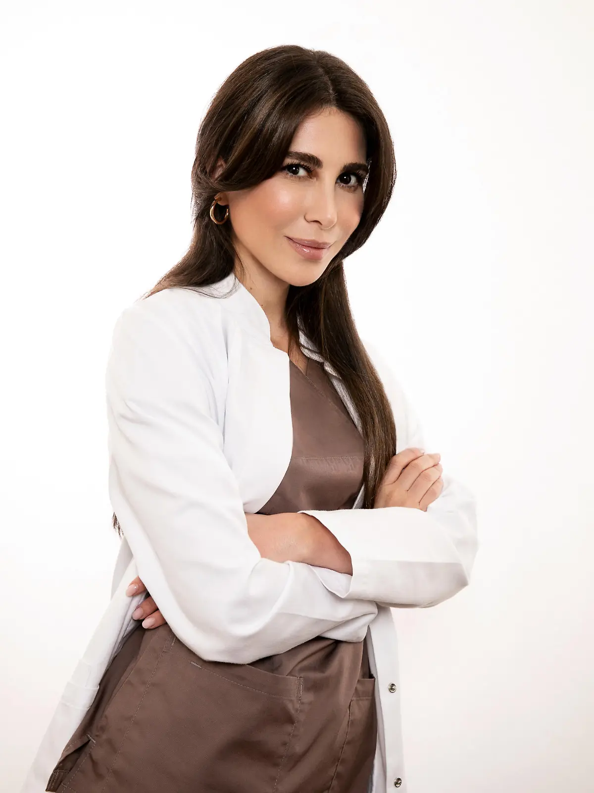 Dr. Emi Arpa vertrauen viele Stars.