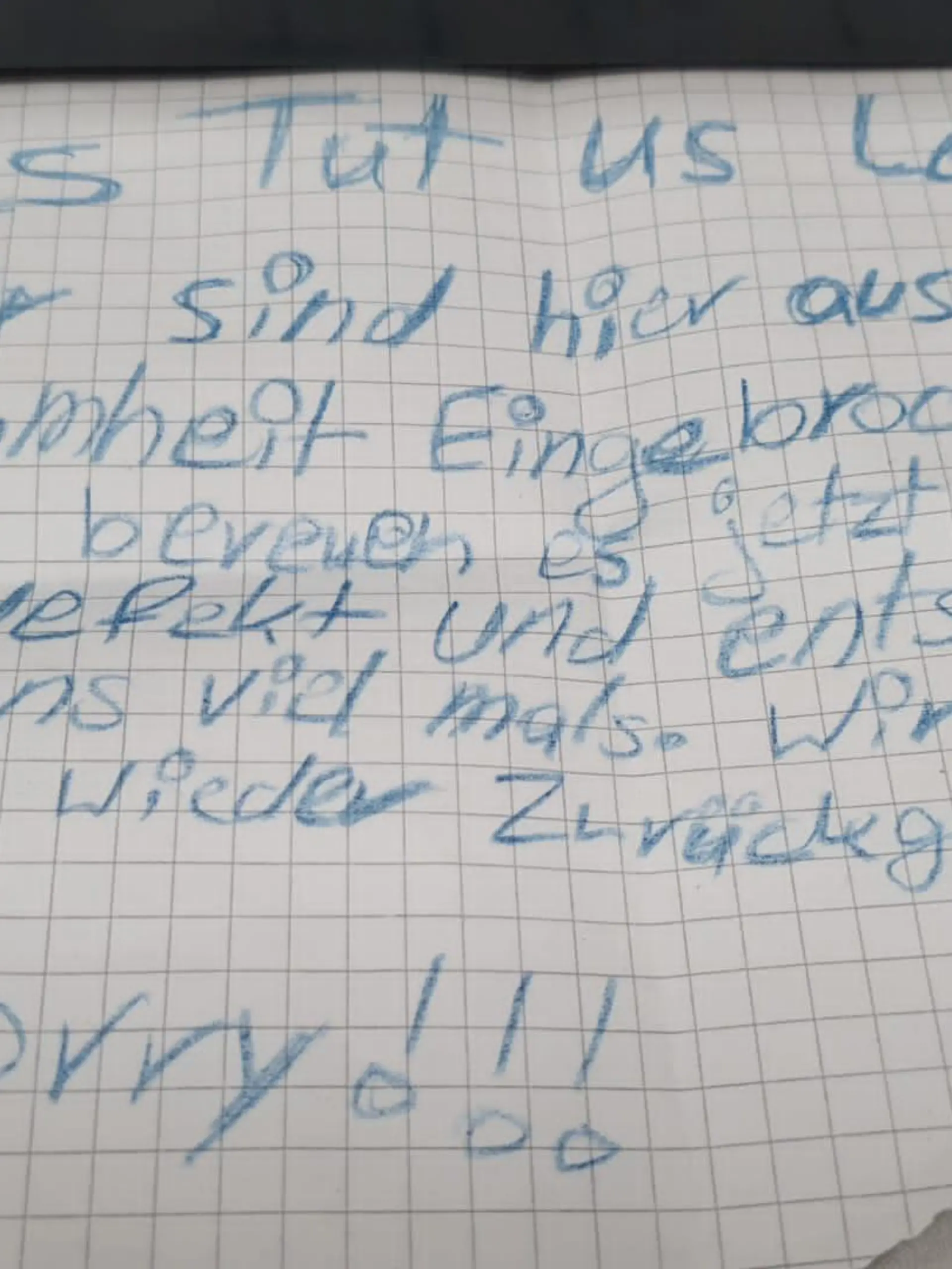 Beute samt Brief brachten die Täter zum Ort des Geschehens zurück.