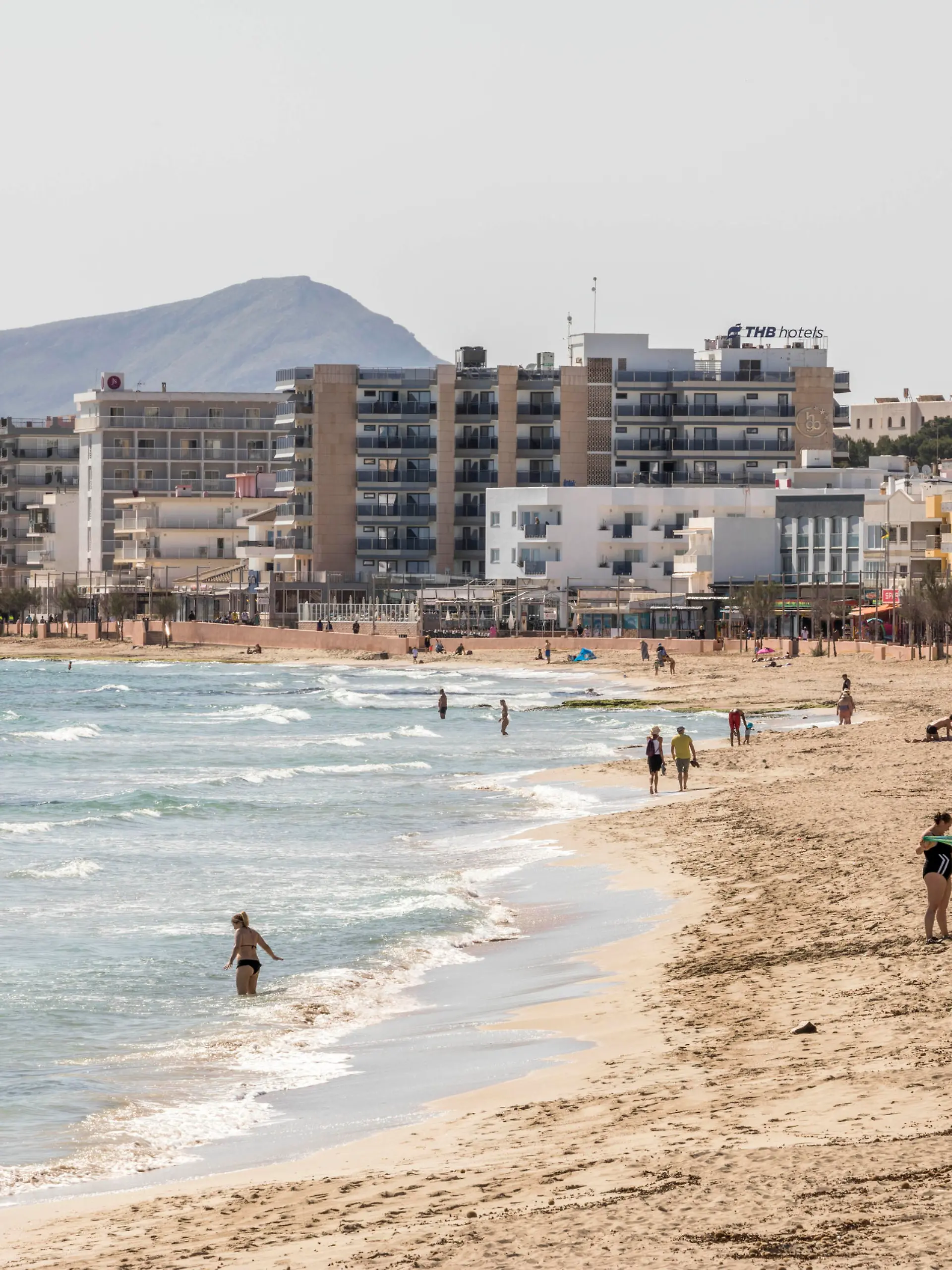 May 26, 2021, Can Picafort, Mallorca, Spain: Wednesday beach life in Can Picafort in Mallorca. (Credit Image: Â© John-Patrick Morarescu/ZUMA Wire