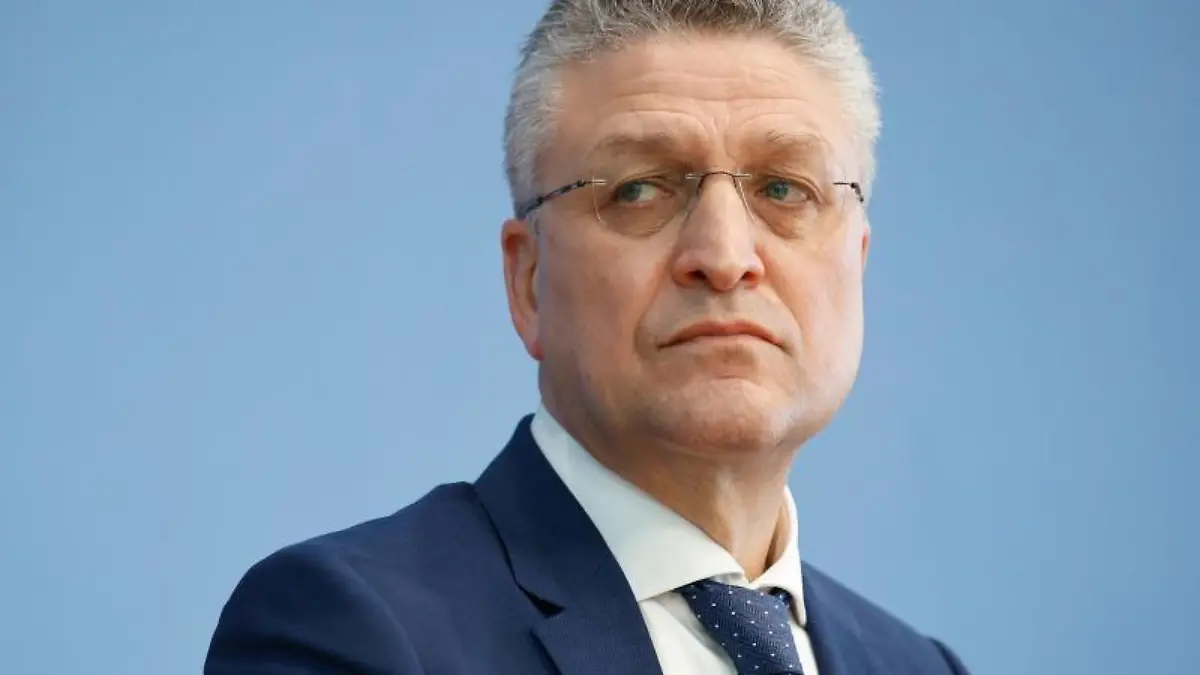 Carsten Koall