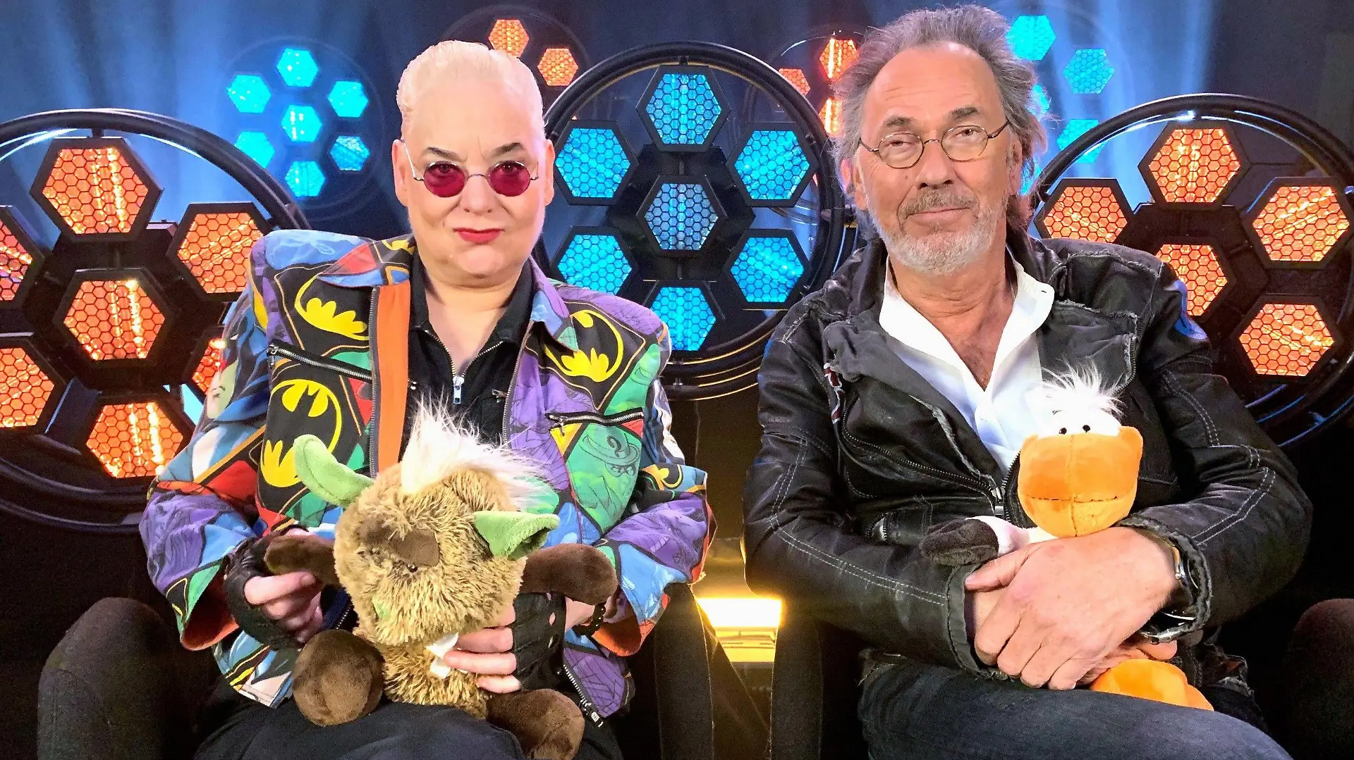 Die größten Momente und Bilder unserer kultigen RTL-Formate: Wir feiern große Wiedersehensmomente. U.a. gibt es ein Wiedersehen mit Hella von Sinnen und Egon Hugo Balder.
+++ Die Verwendung des sendungsbezogenen Materials ist nur mit dem Hinweis und Verlinkung auf RTL+ gestattet. +++