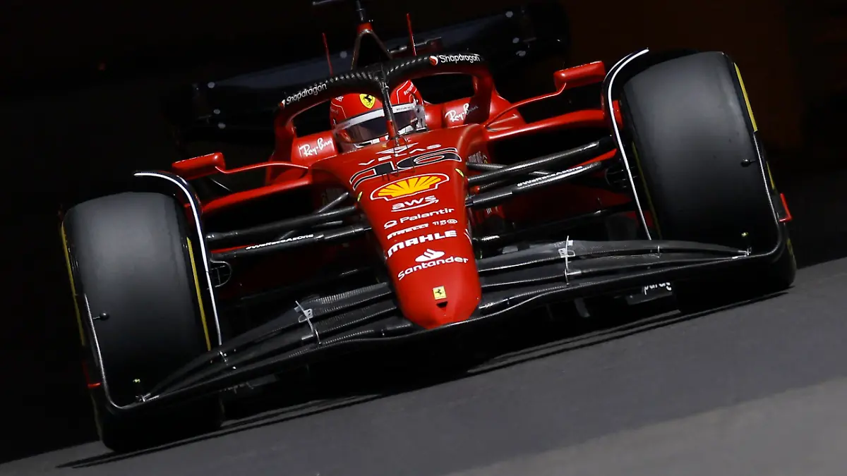 Formula One F1 - Monaco Grand Prix - Circuit de Monaco, Monte Carlo, Monaco - May 27, 2022 Ferrari's Charles Leclerc in action during practice REUTERS/Christian Hartmann