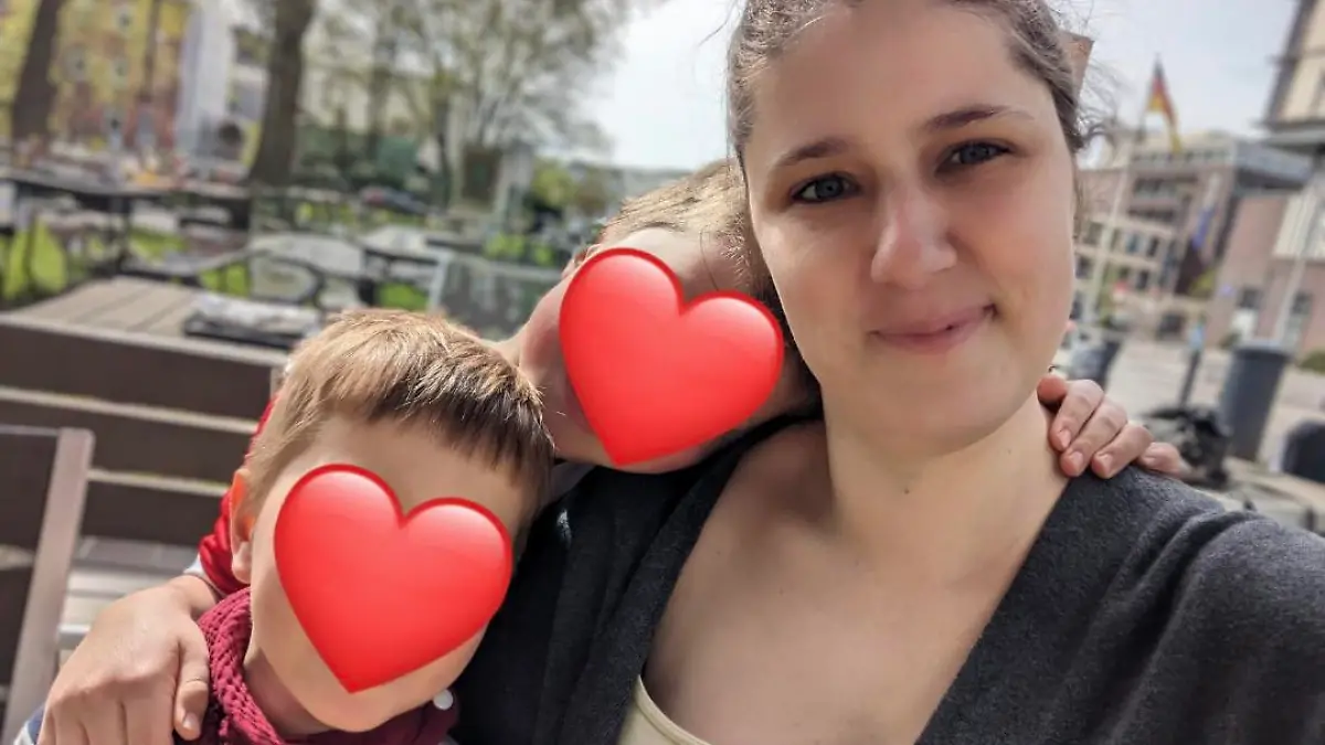 Es ist eine schwere Zeit für die kleine Familie. Während ihrer Chemotherapie dürfen die vier und sechs Jahre alten Jungs ihre Mutter nicht im Krankenhaus besuchen.