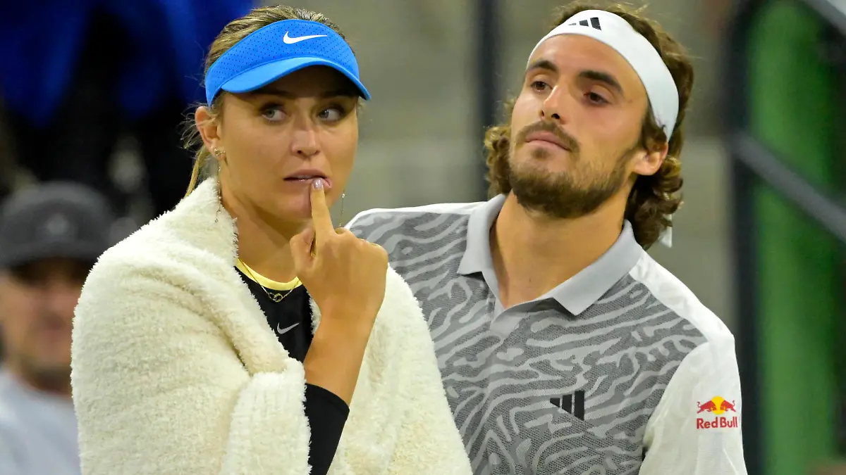Tennis: BNP Paribas Open-Day 2 Mar 5, 2024 Indian Wells, CA, USA Paula Badosa and Stefanos Tsitsipas watch the action in the Eisenhower Cup Tie Break Tens event featuring mixed doubles during the BNP Paribas Open at the Indian Wells Tennis Garden. Indian Wells Indian Wells Tennis Garden CA USA, EDITORIAL USE ONLY PUBLICATIONxINxGERxSUIxAUTxONLY Copyright: xJaynexKamin-Onceax 20240305_jhp_aj4_0272