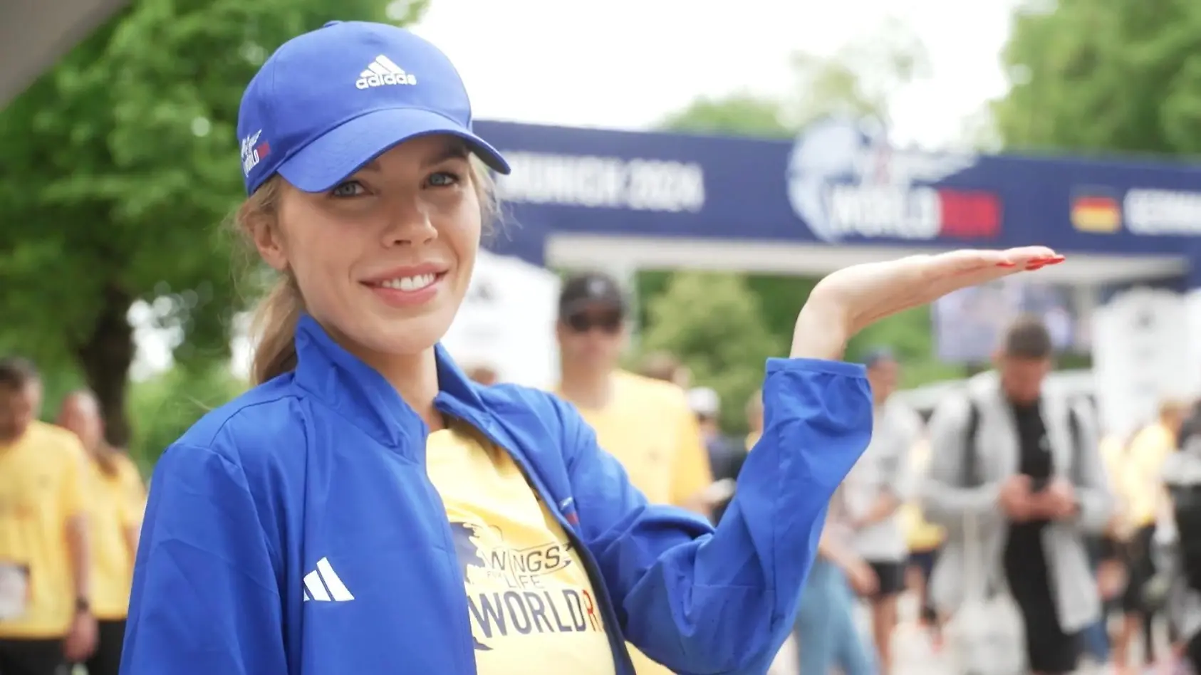 Hier schwitzt Victoria Swarovski für den guten Zweck