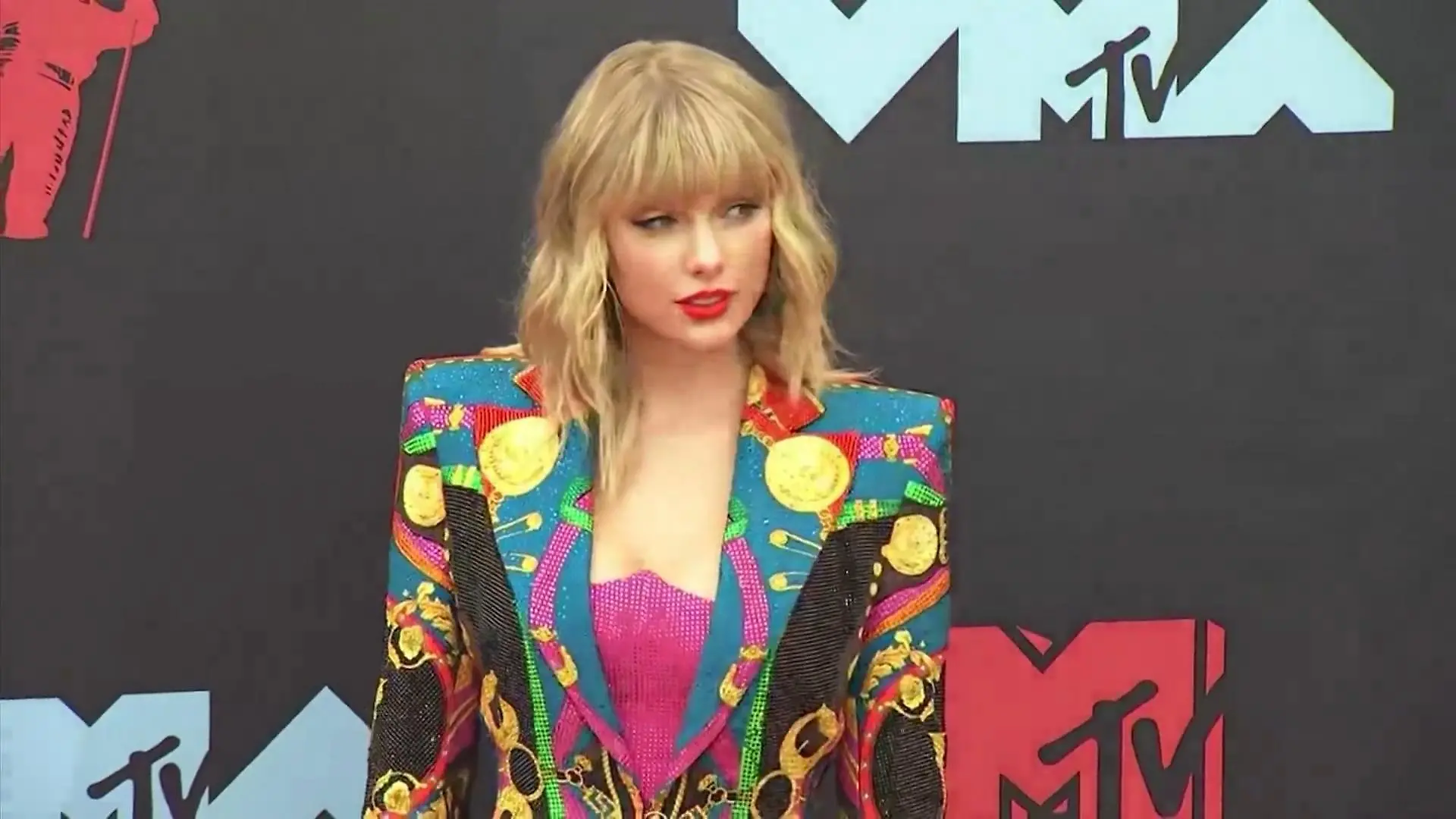 Taylor Swift - kriminelle wollen Konzerttickets stehlen Fans, aufgepasst!