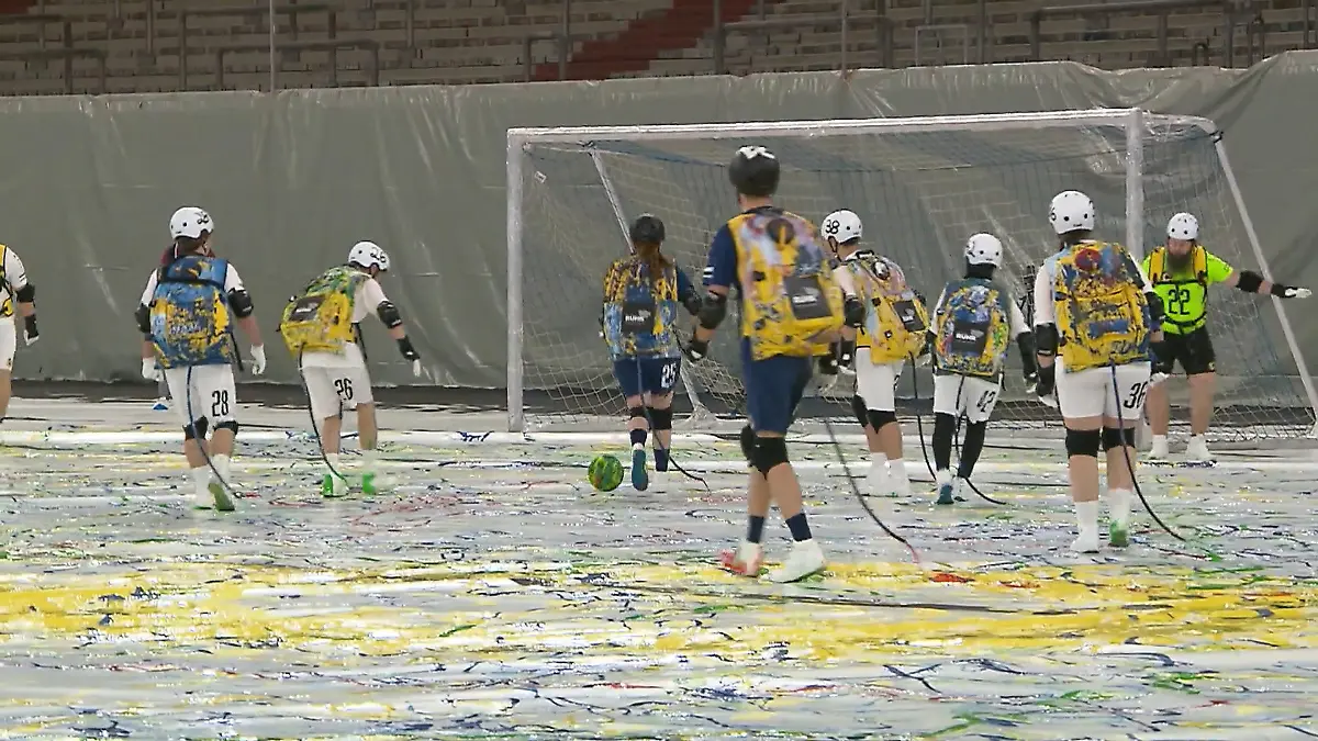 Rekordgemälde für den guten Zweck "Colourful Art of Football"