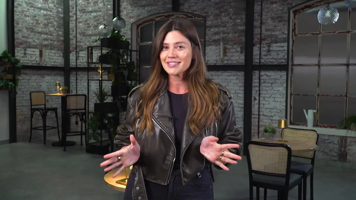 Nadine Klein steht bei AWZ vor der Kamera Gastspiel als Psychiaterin