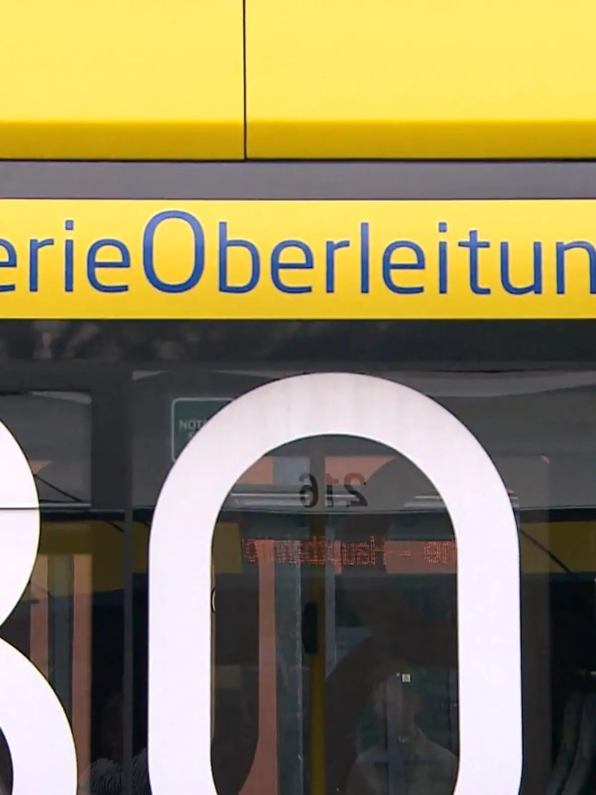 Bild zu: "Oberleitungsbusse mit Batterie"