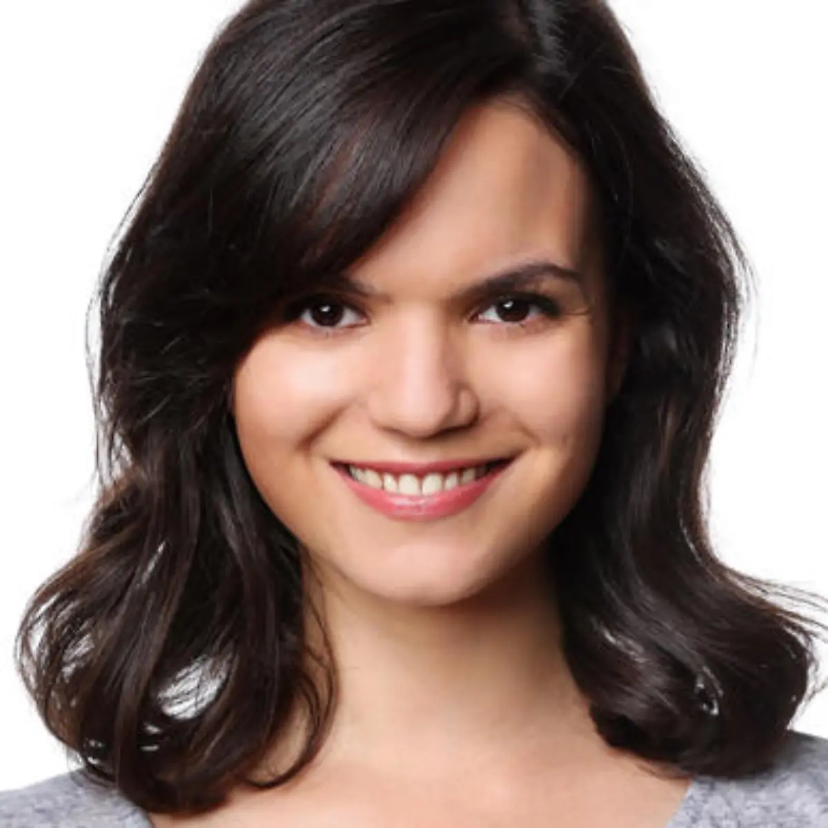 naima-fehrenbacher-t7590