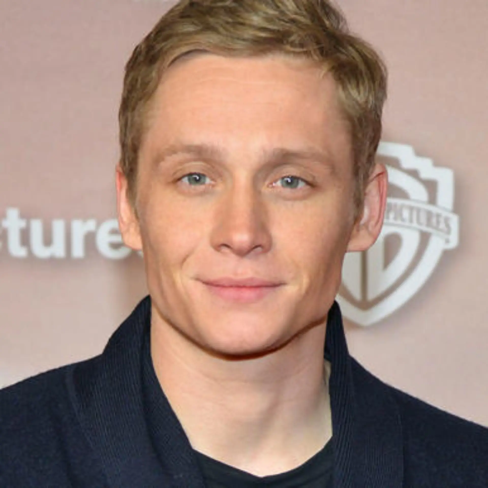 matthias-schweighoefer-t7710 matthias-schweighoefer-t7710