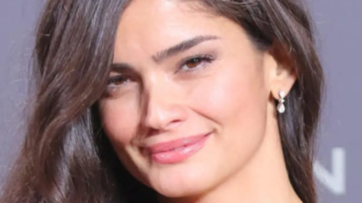 shermine-shahrivar-t7911