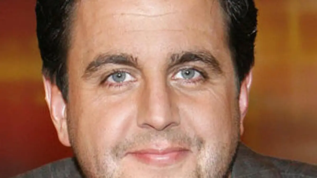 bastian-pastewka-t7925