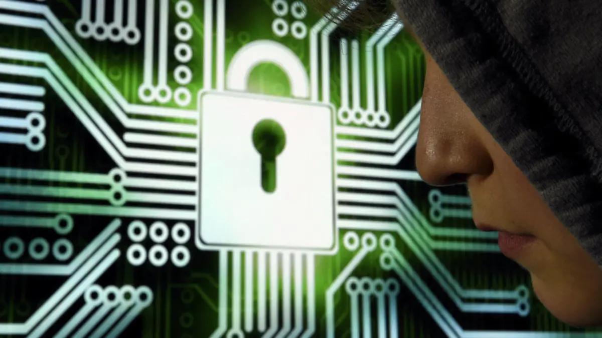 hacker-t9098
