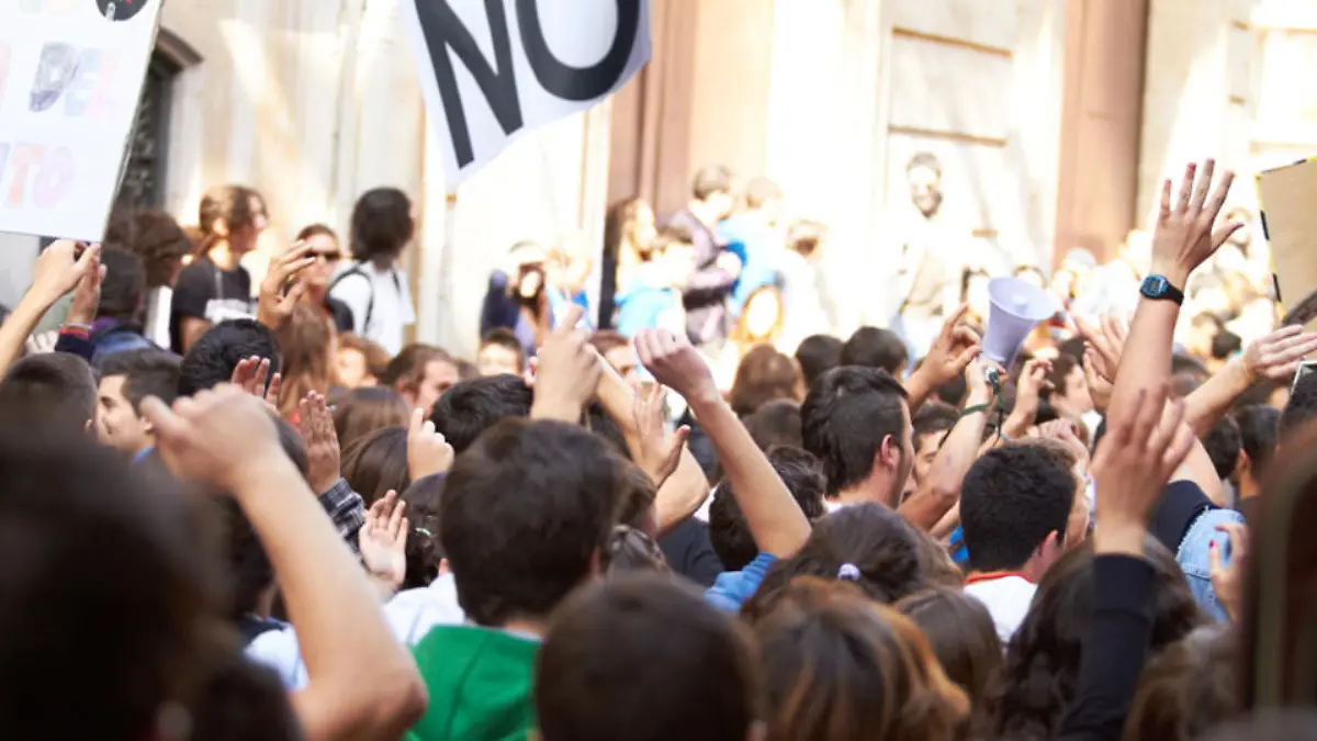 protest-t9213