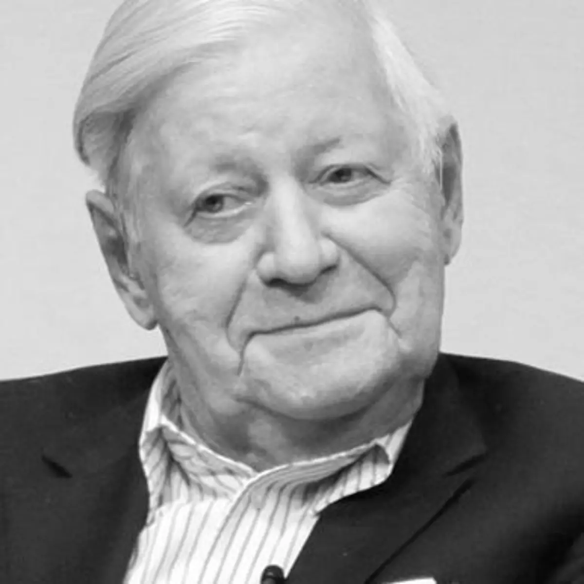 helmut-schmidt-t9302