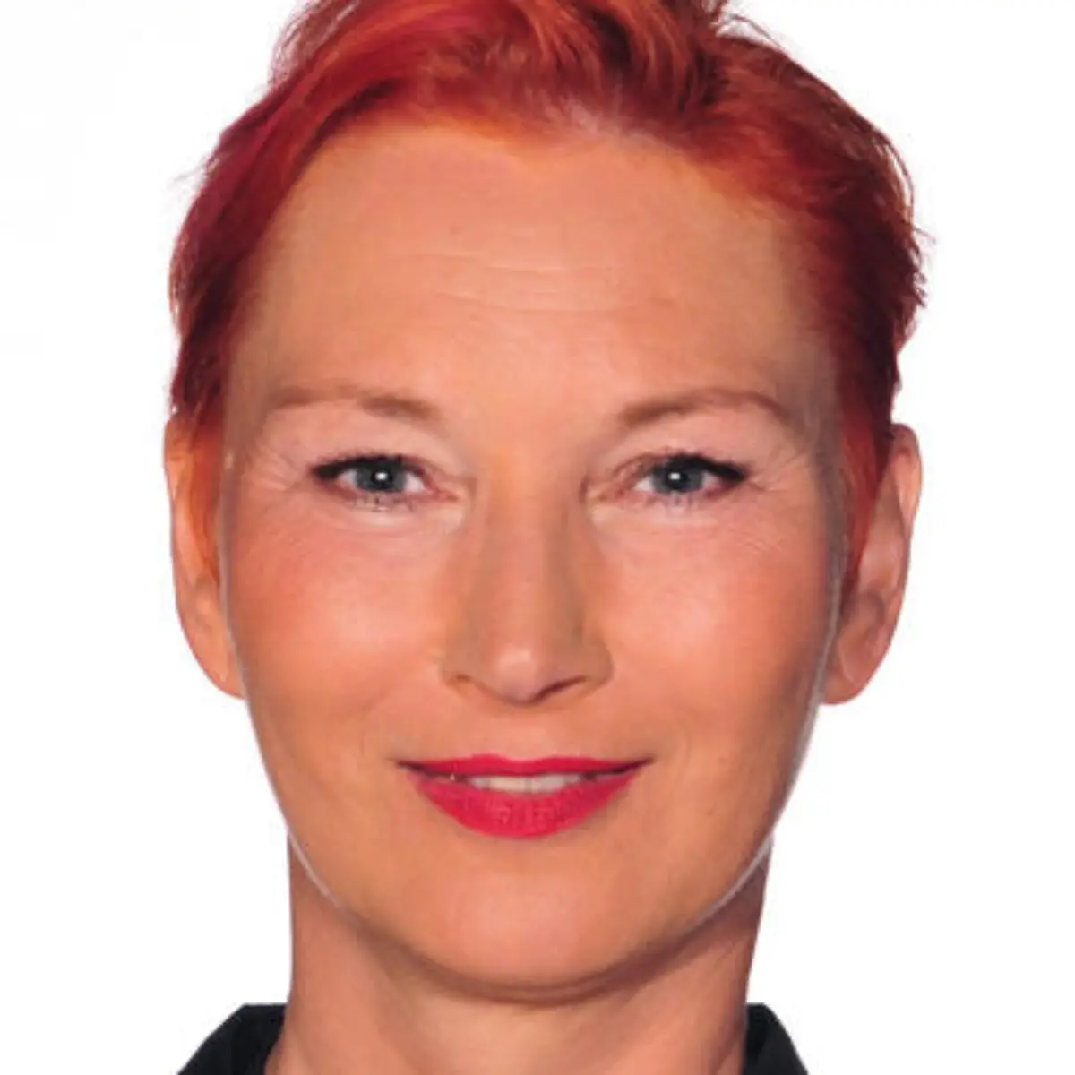 ilona-magyar-t10029