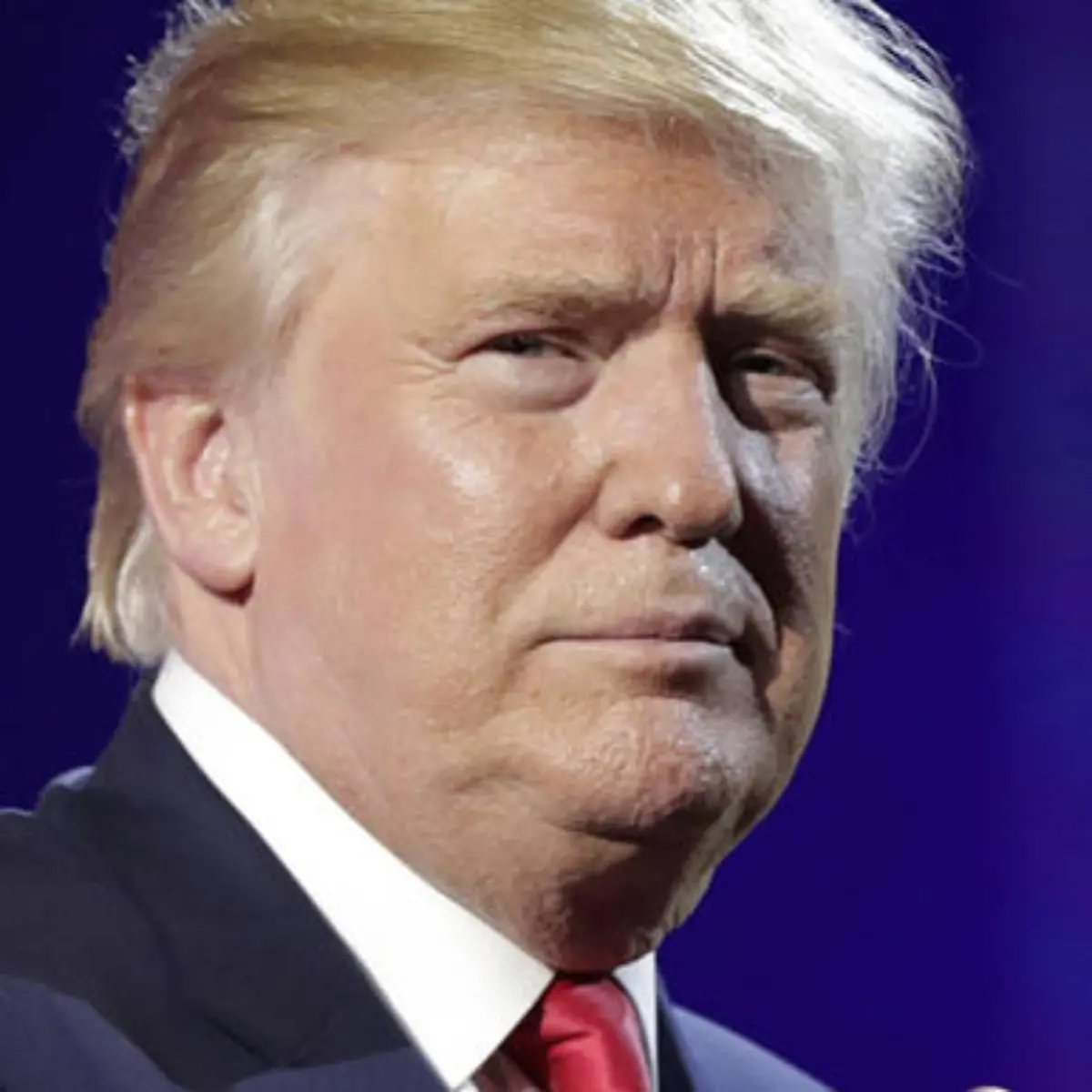 donald-trump-t10519