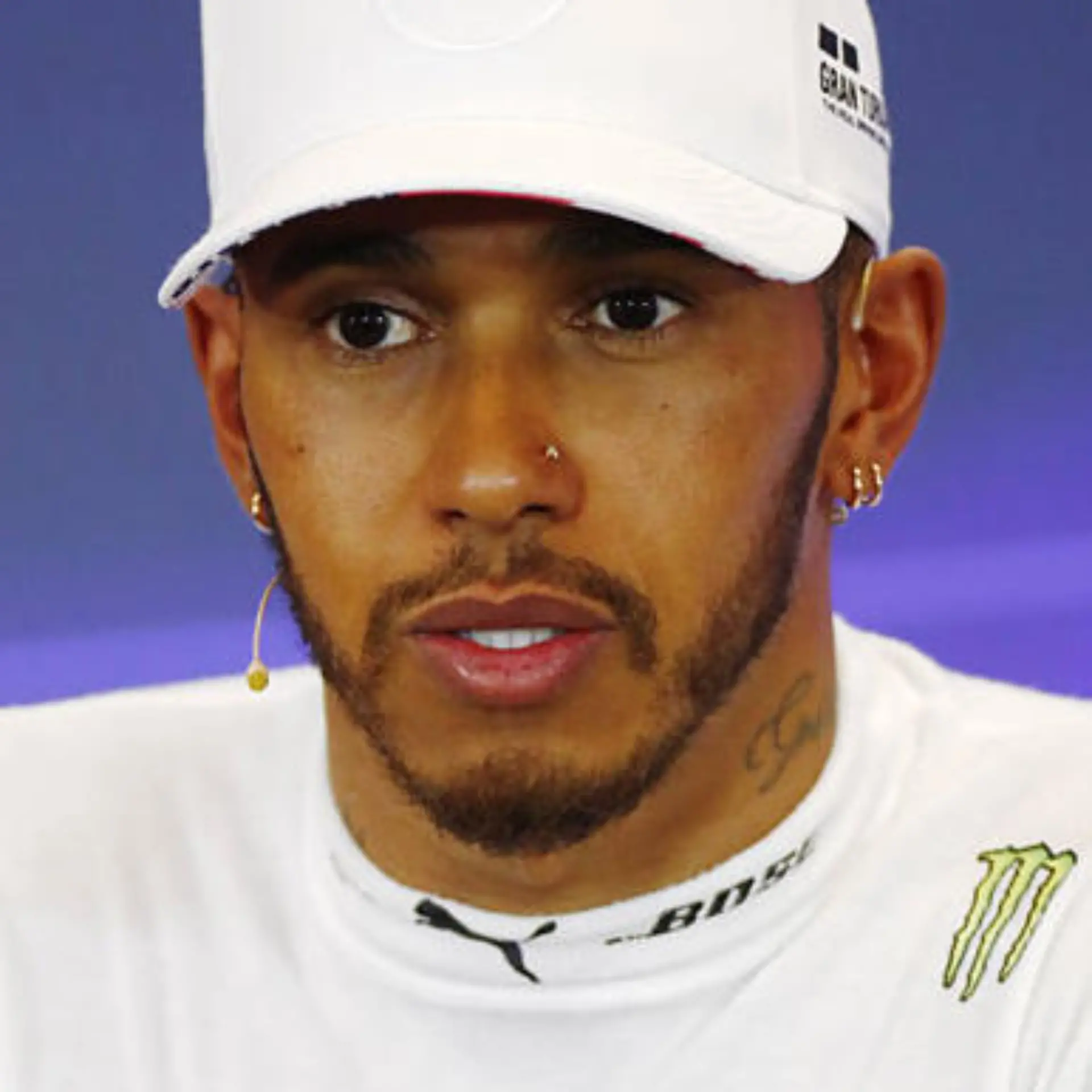 lewis-hamilton-t10731 lewis-hamilton-t10731