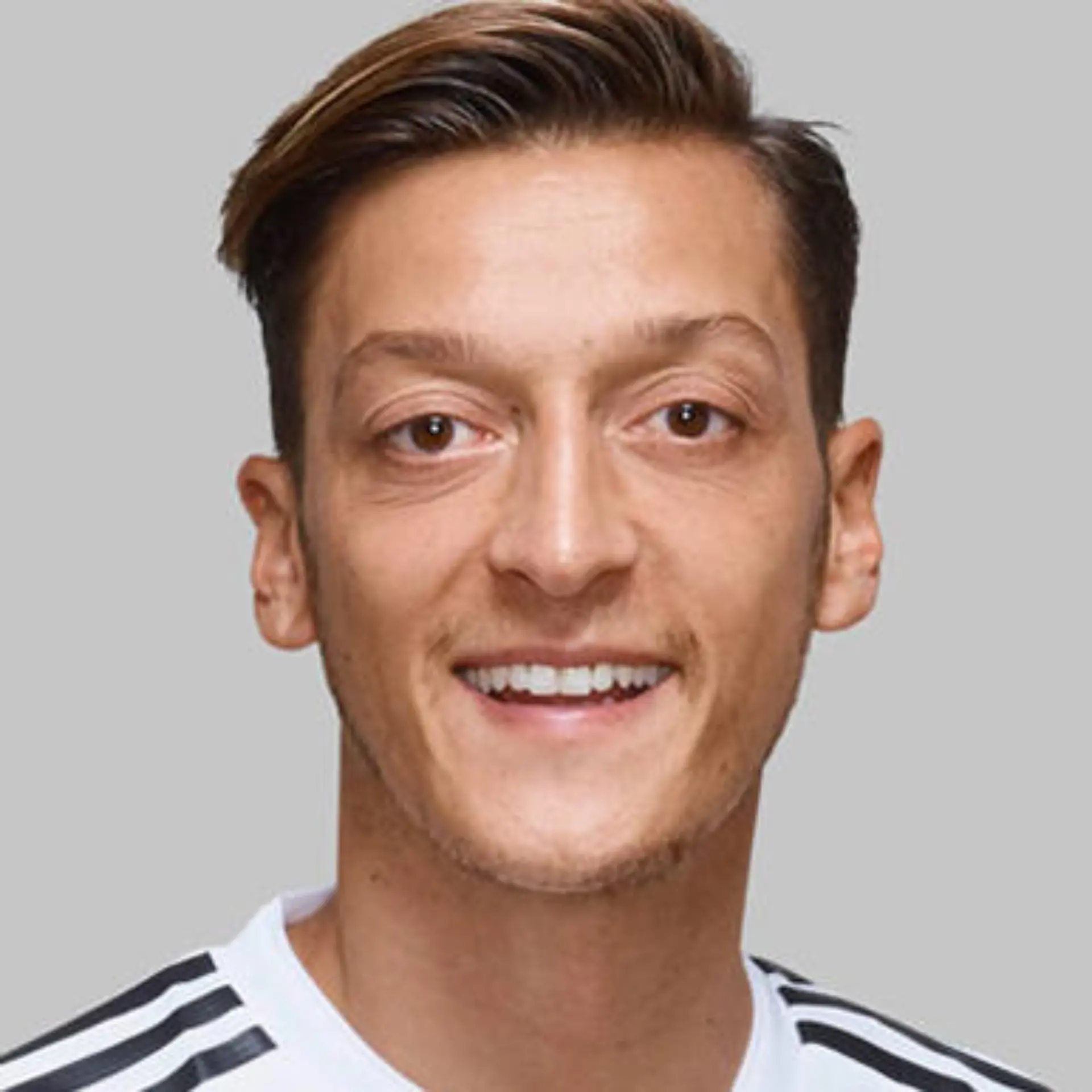 mesut-zil-t10954 mesut-zil-t10954