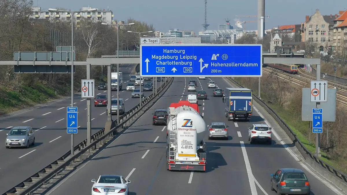 autobahn-100-t11640