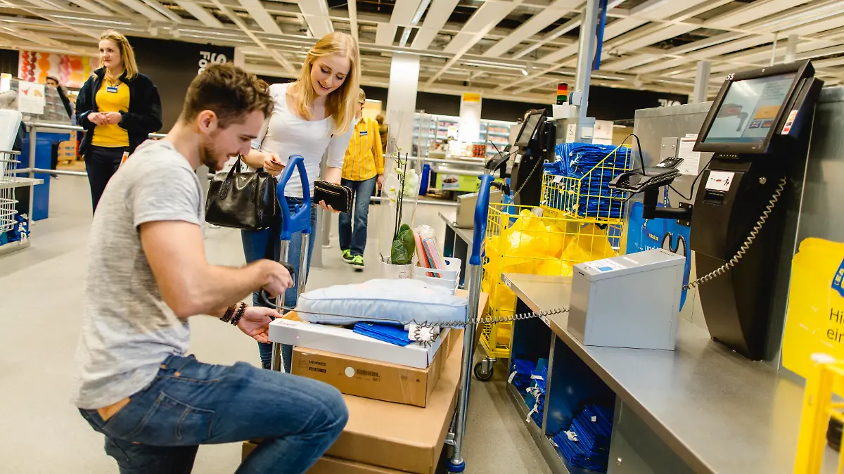 Bezahlen Expresskasse bei Ikea