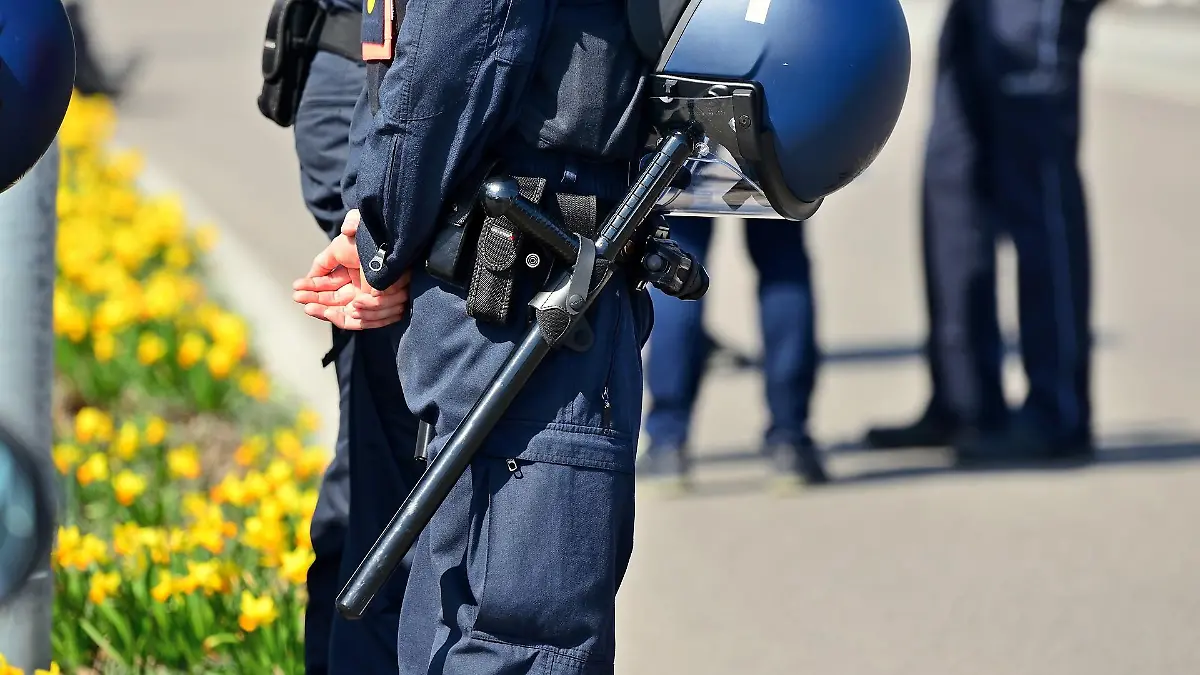 polizeigewalt-t12621