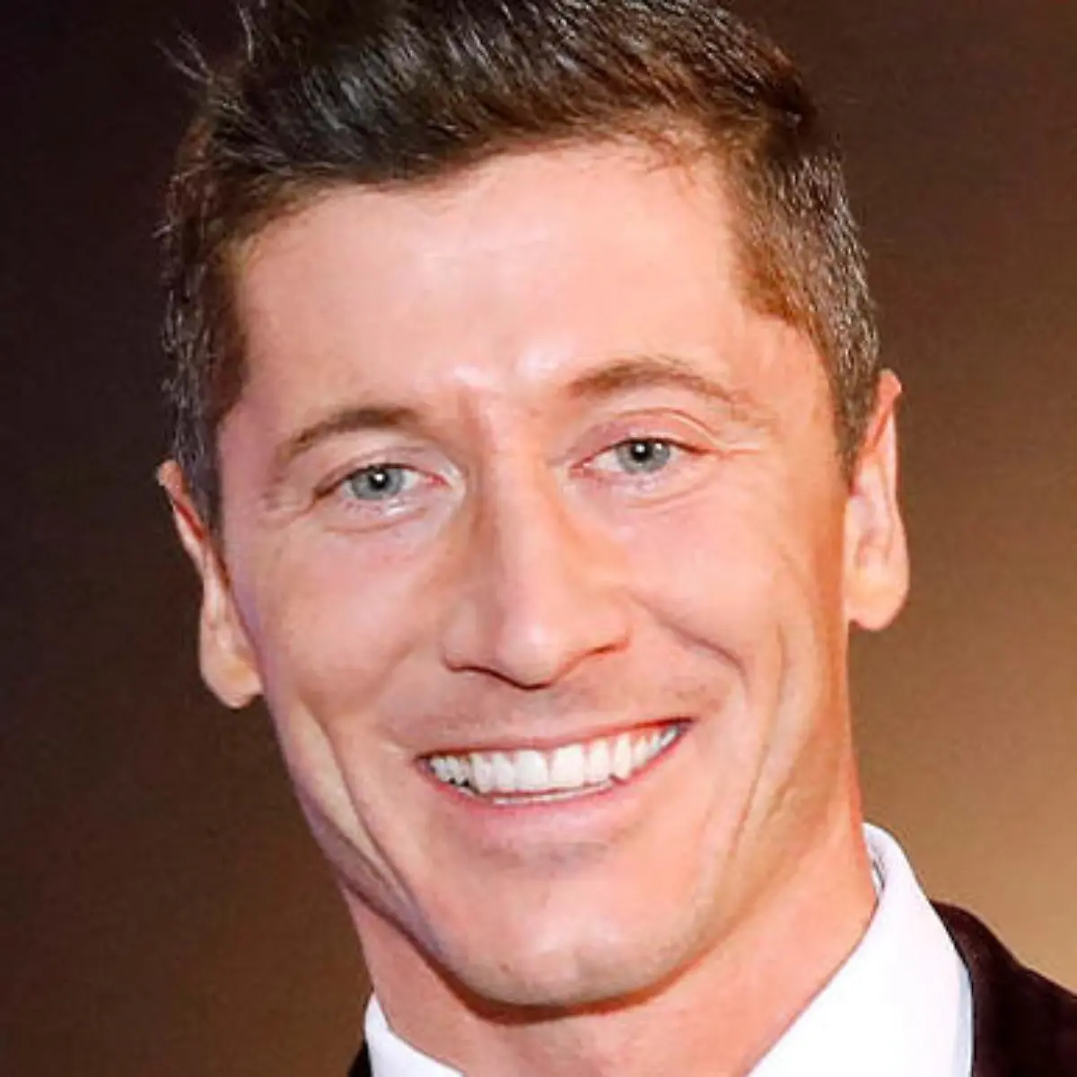 robert-lewandowski-t12690