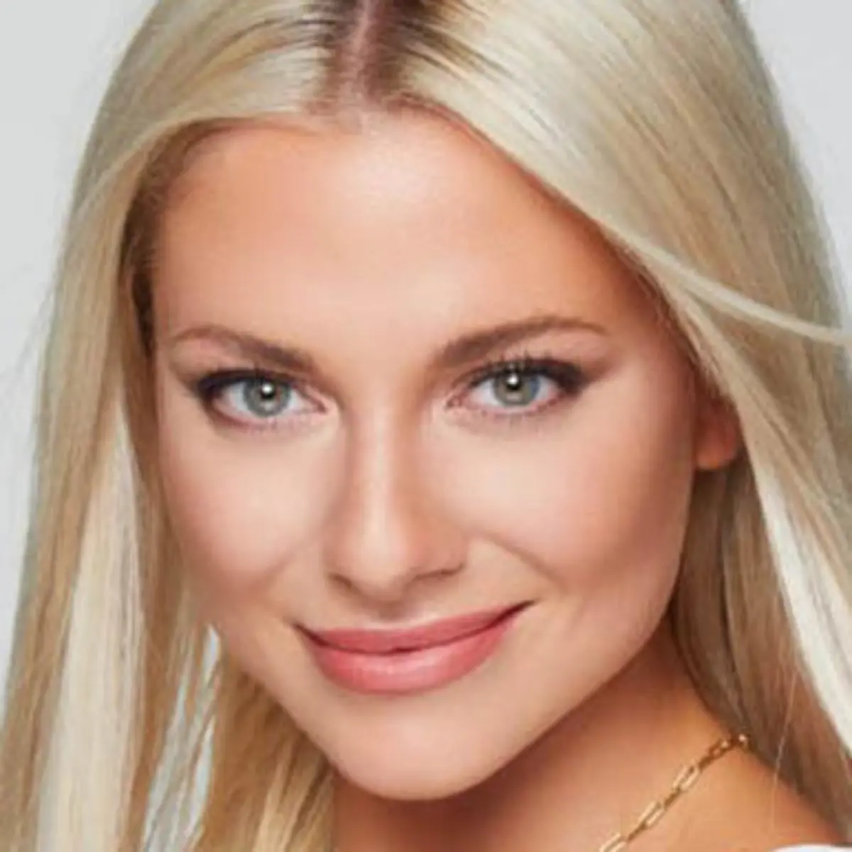 valentina-pahde-t12930