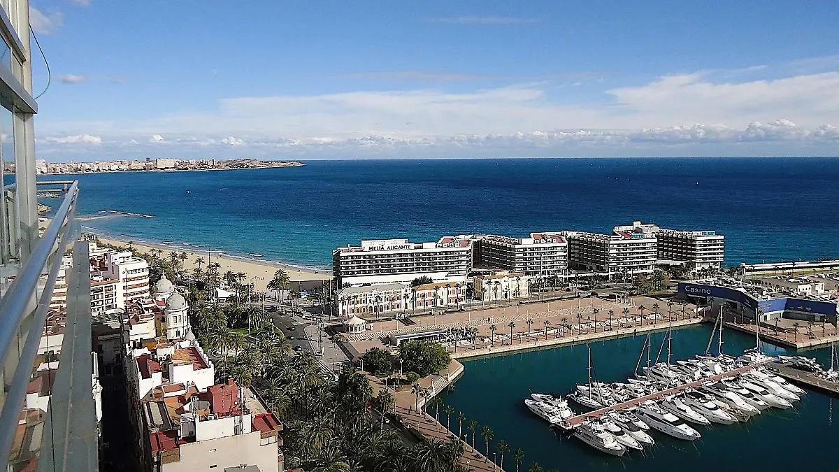 Die Einwohner von Alicante sind schockiert: Was wird da an ihren Stränden angespült?