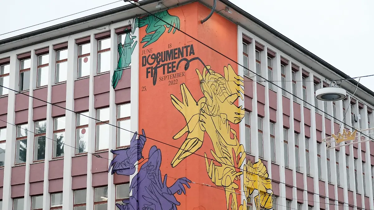 documenta-t14142
