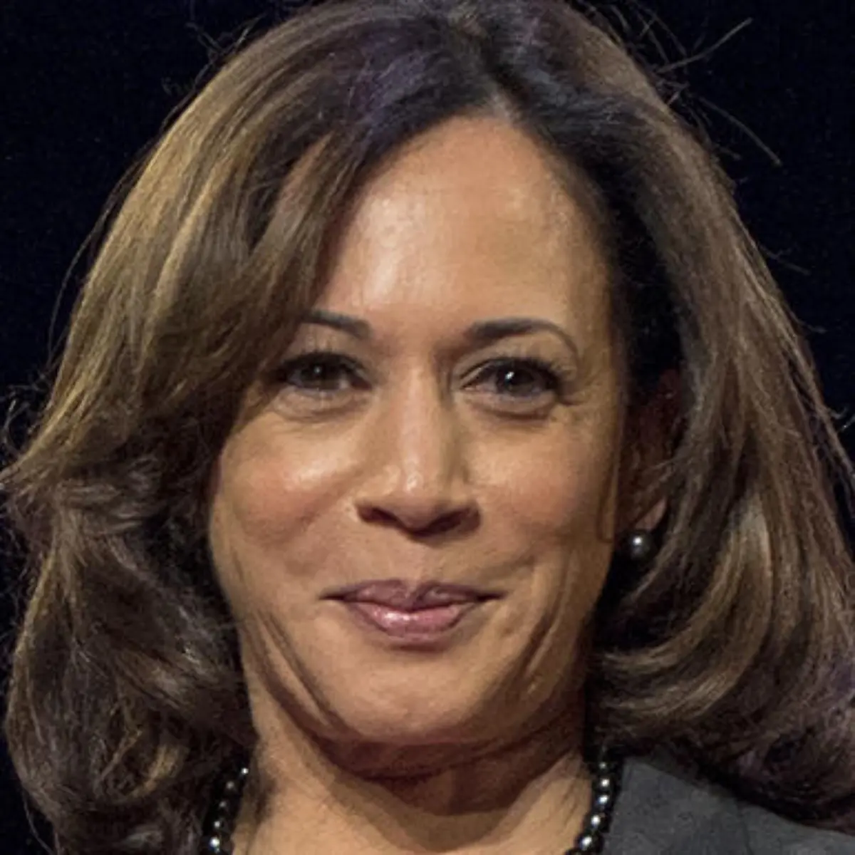 kamala-harris-t14821