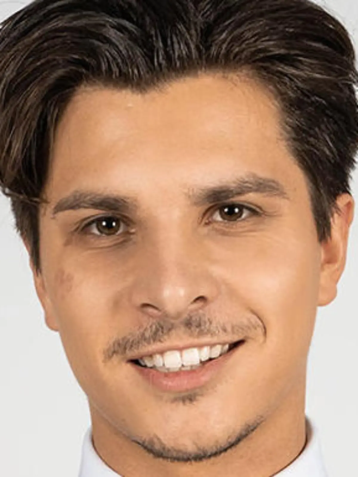 Bild zu: "Alexandru Ionel"