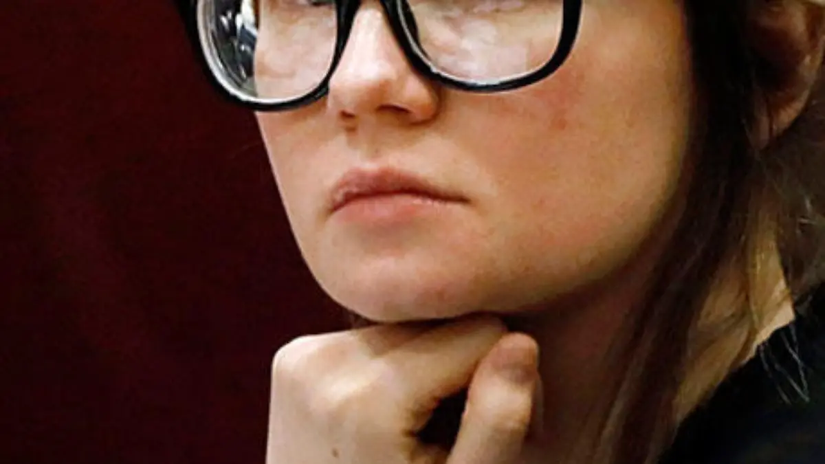 anna-sorokin-t16807