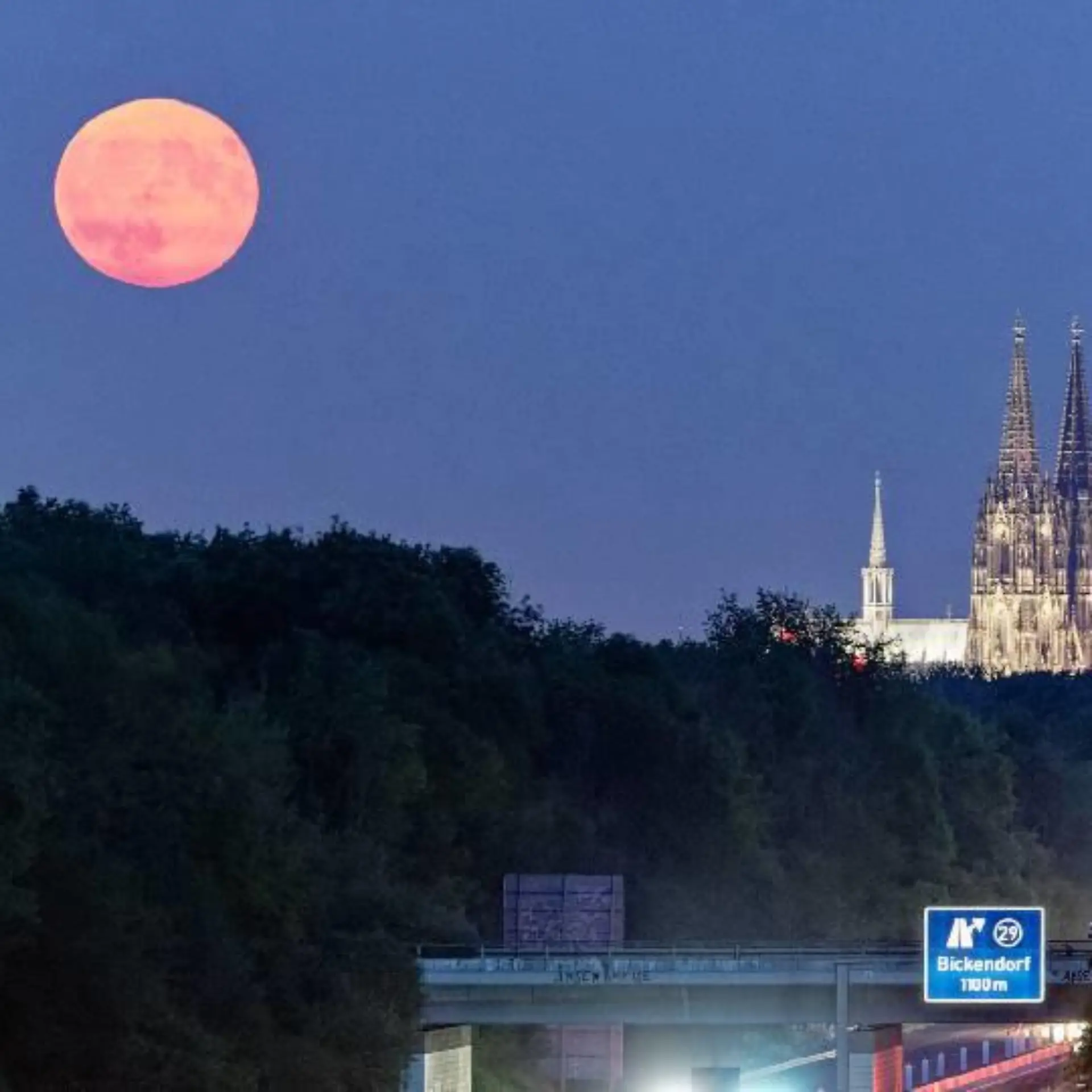 Vollmond Bild zu: "Vollmond"