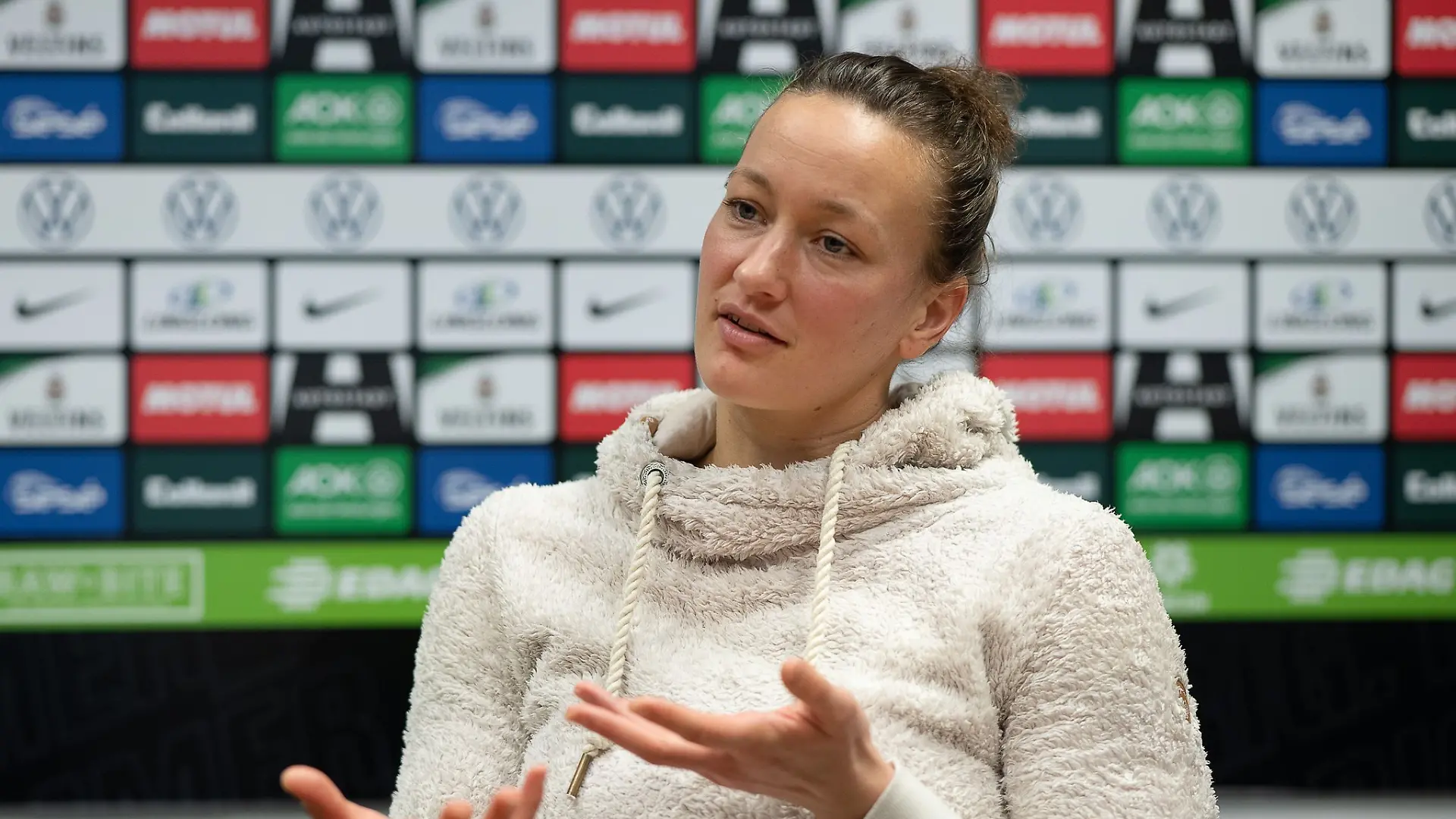 Die frühere Fußball-Nationaltorhüterin Almuth Schult sieht noch keinen Wachwechsel zum FC Bayern München.