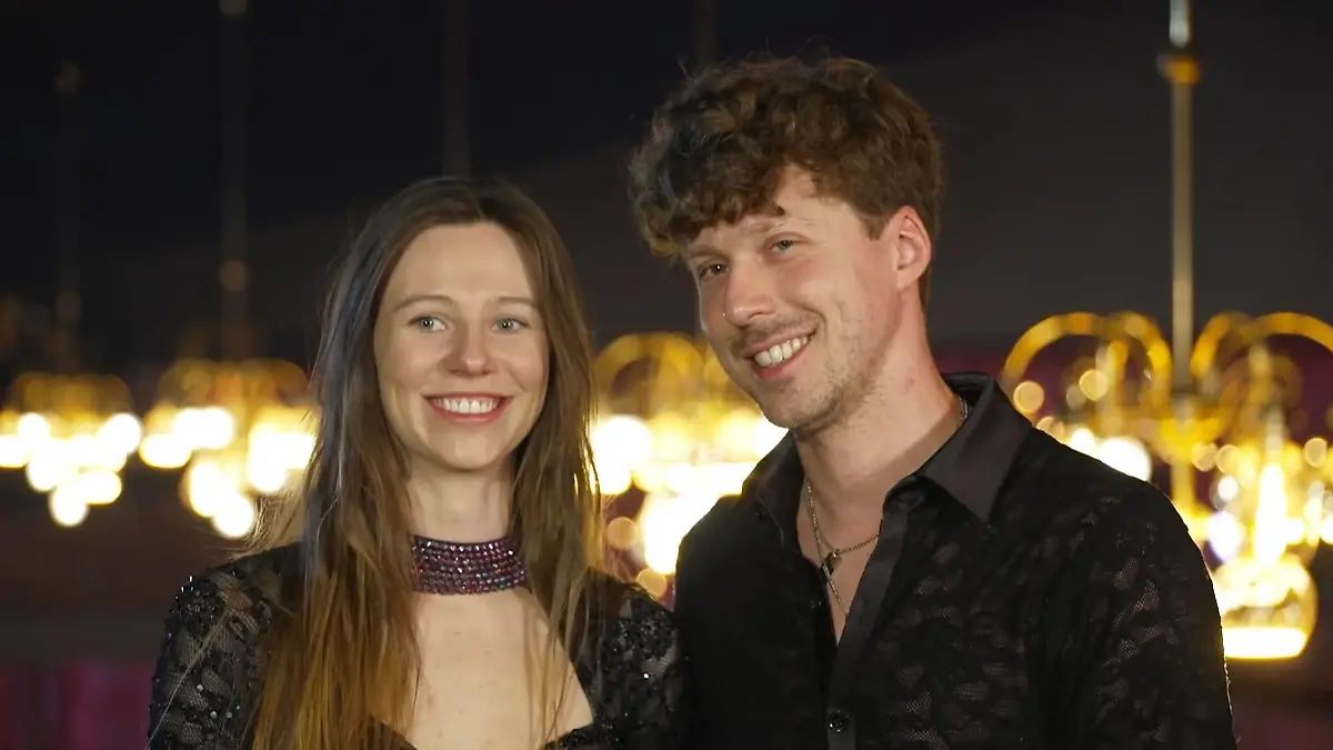 Auch „Let’s Dance“-Kandidatin Ann-Kathrin Bendixen und Profitänzer Valentin Lusin freuen sich auf diese ganz besondere Show - gut gerüstet mit den passenden Schuhen!