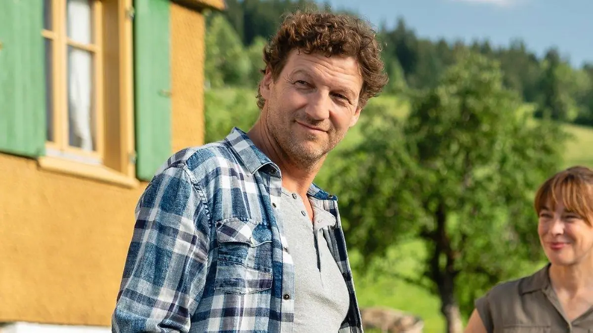 "Daheim in den Bergen"-Star Thomas Unger: Extra-Lob für "Bettszene"
